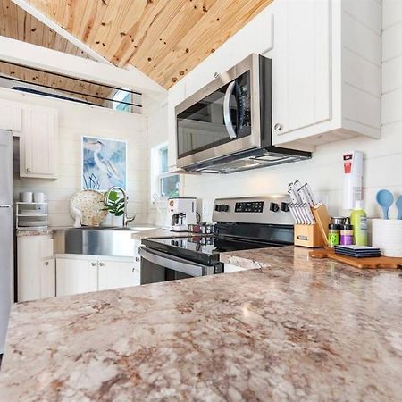 4 Heron Haus, Luxury Tiny House, Pet Friendly, Mins To Downtown غنترسفيل المظهر الخارجي الصورة