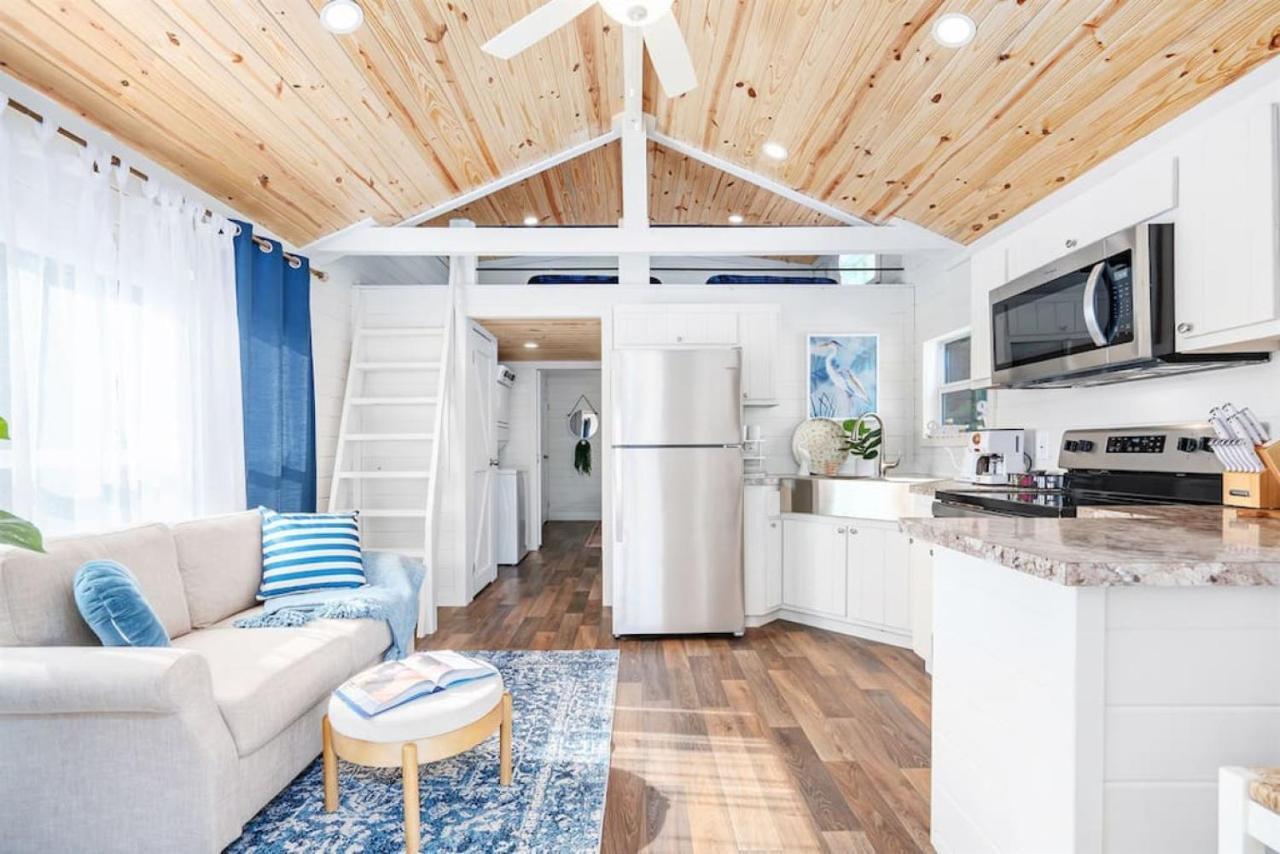 4 Heron Haus, Luxury Tiny House, Pet Friendly, Mins To Downtown غنترسفيل المظهر الخارجي الصورة
