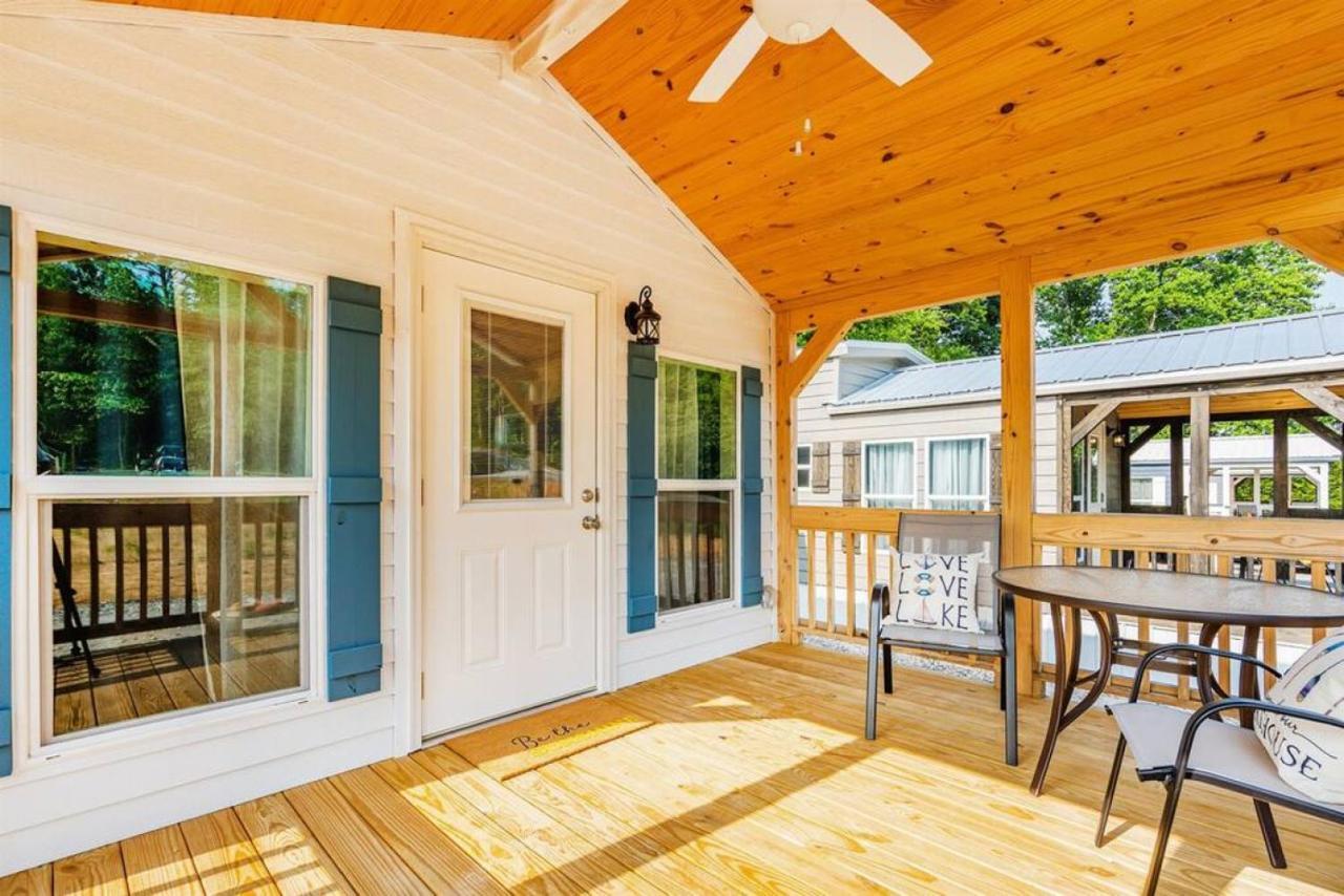 4 Heron Haus, Luxury Tiny House, Pet Friendly, Mins To Downtown غنترسفيل المظهر الخارجي الصورة