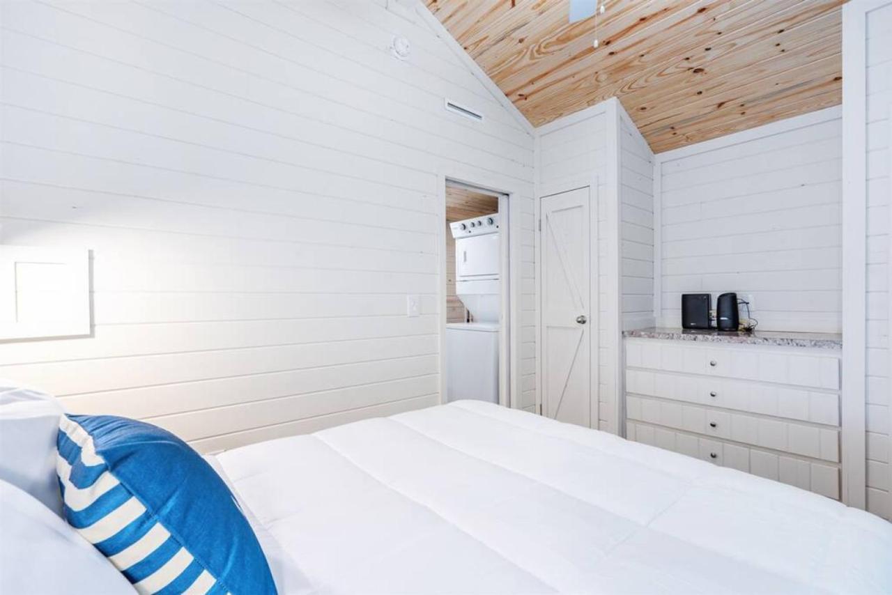4 Heron Haus, Luxury Tiny House, Pet Friendly, Mins To Downtown غنترسفيل المظهر الخارجي الصورة